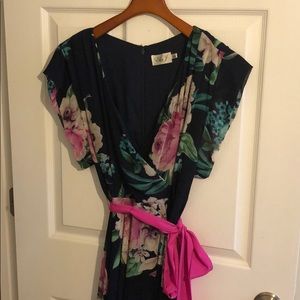 Women’s navy blue and pink midi dress